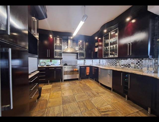 4 BEDROOM HOUSE FOR SALE IN CYCAD ESTATE